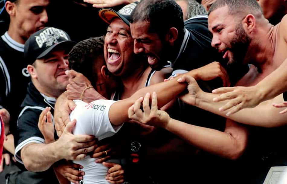 Janderson é absolvido por expulsão no clássico contra o Santos