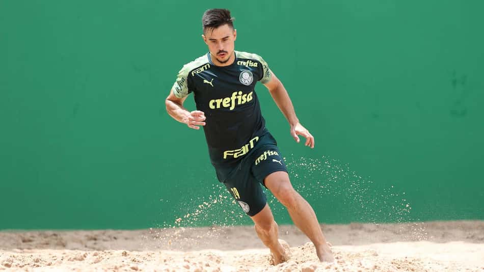 Sem Ramires e Bruno Henrique só na areia: a manhã desta 4ª no Palmeiras