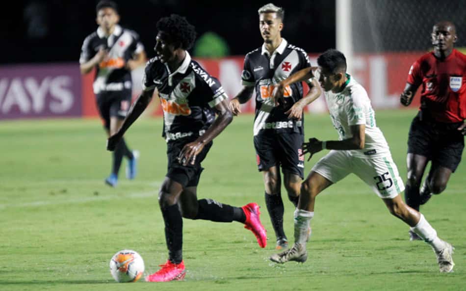 Vasco x Oriente Petrolero - Disputa