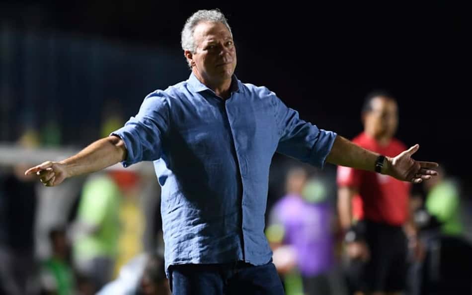 Após derrota no clássico, Abel Braga não é mais treinador do Vasco
