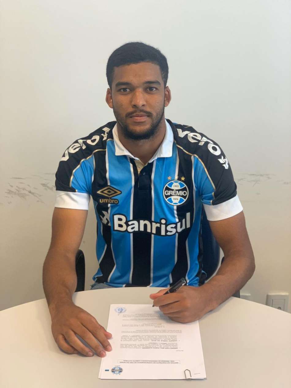 Primos e companheiros de clube, Jhonata Varela e Jefferson garantem permanência no Grêmio