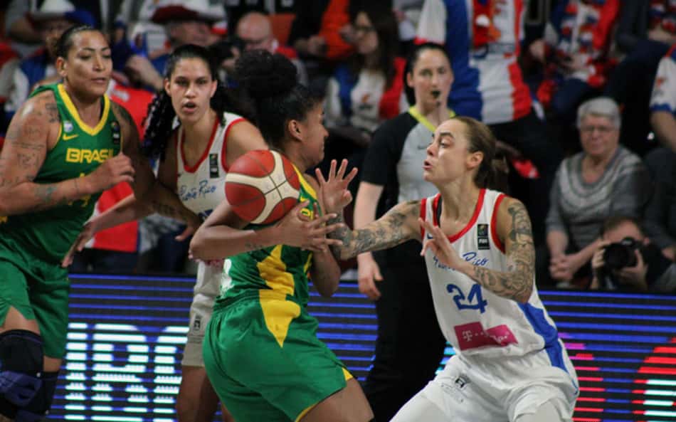 Brasil perde no Pré-Olímpico e vê vaga distante no basquete feminino