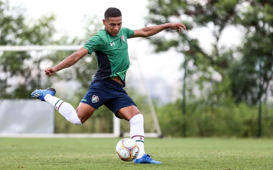 Wellington Silva é regularizado e pode jogar o clássico; Pacheco está inscrito na Taça Guanabara