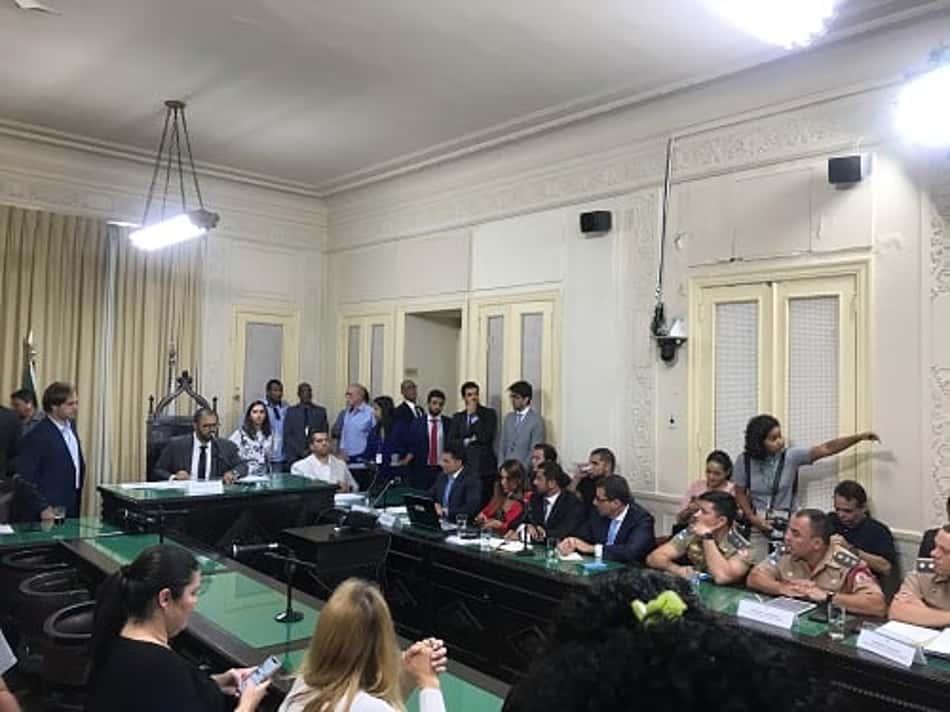 CPI dos Incêndios: Familiares voltam a criticar o Flamengo e dirigentes não comparecem à sessão na Alerj
