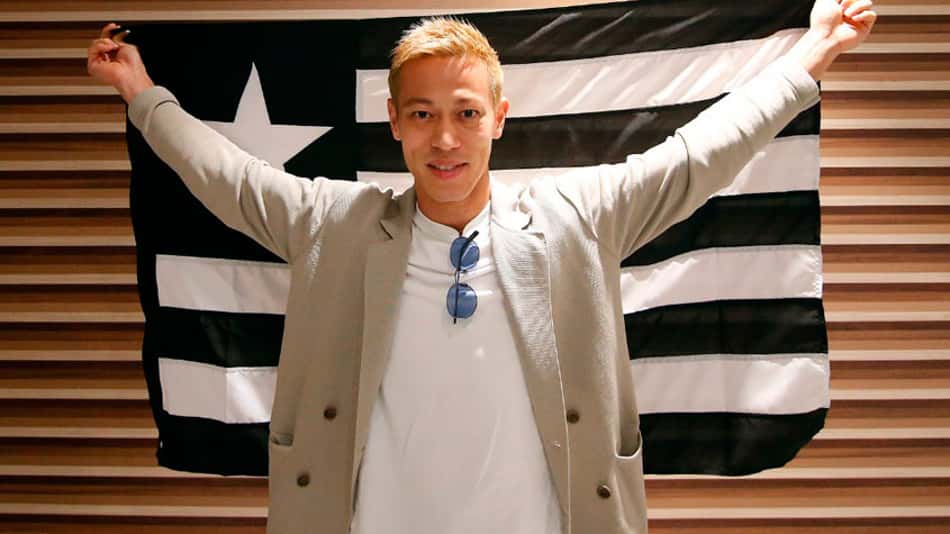 Presença de Honda no Botafogo mobiliza comunidade japonesa no Rio