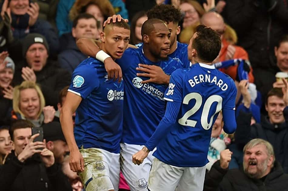 Brasileiros marcam, Everton vence e chega a cinco jogos de invencibilidade