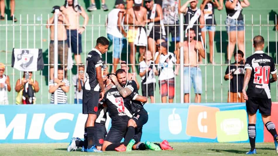 Com vagas em disputa, Vasco encara o Altos na estreia da Copa do Brasil