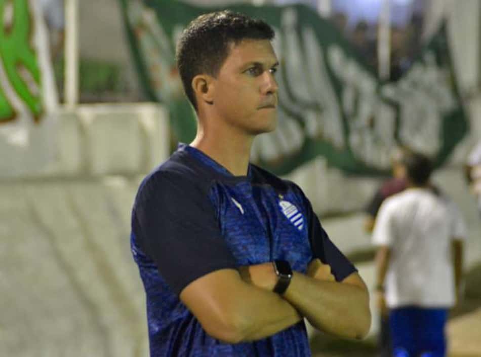 Mauricio Barbieri é demitido do cargo de técnico do CSA