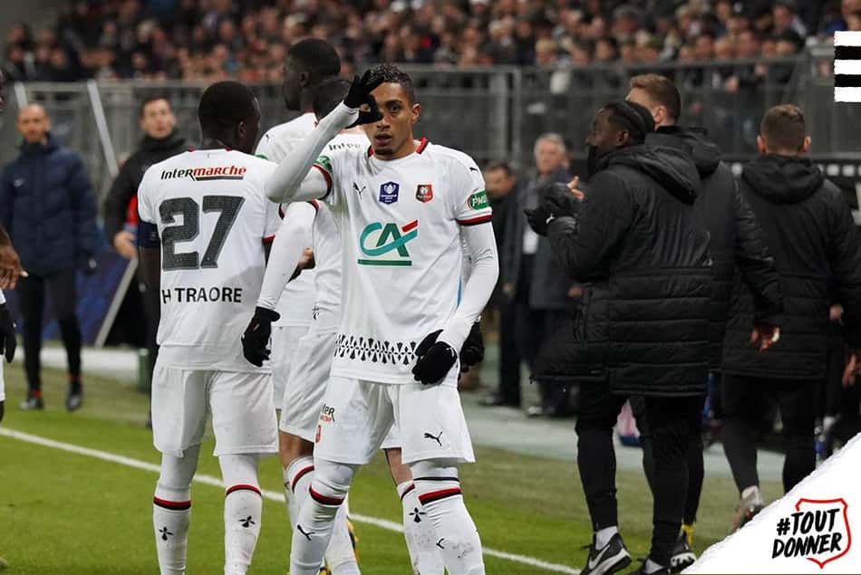 Raphinha marca, dá assistência e Rennes garante vaga na semifinal
