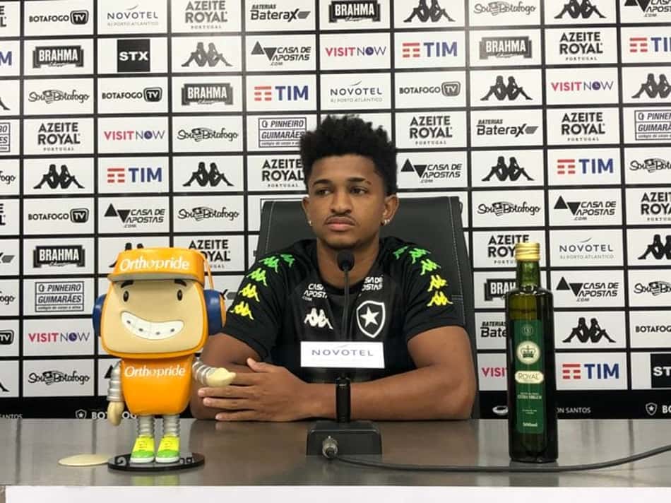 Warley aprova possível chegada de Autuori: 'Fez história no Botafogo'