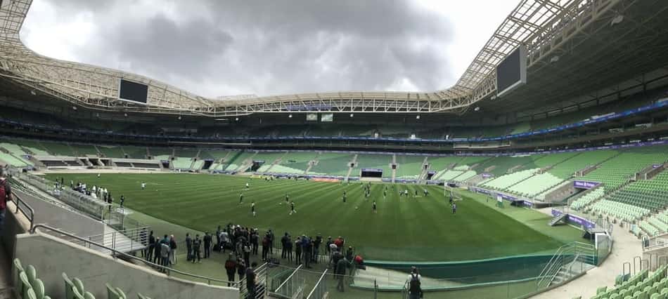Palmeiras realiza primeiro treino no campo sintético do Allianz Parque