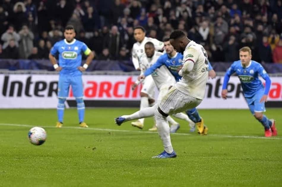 Manchester United e Chelsea de olho em Dembélé, do Lyon