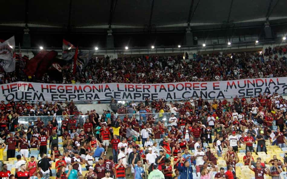 Flamengo é multado por gritos homofóbicos no clássico com o Fluminense