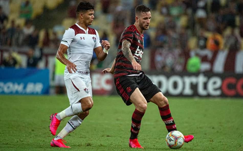 Exame aponta lesão, e zagueiro vira baixa para o Flamengo na Supercopa