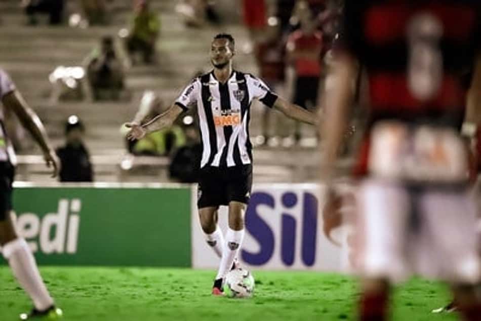 Réver não tem lesão constatada, mas pode ser desfalque no Atlético-MG