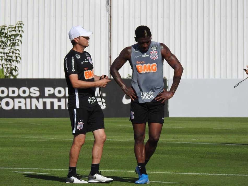 Yony González aparece no BID e está liberado para estrear pelo Timão