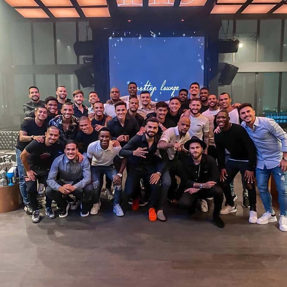 Jogadores do Palmeiras se reúnem para fazer o 'Jantar da Firma'