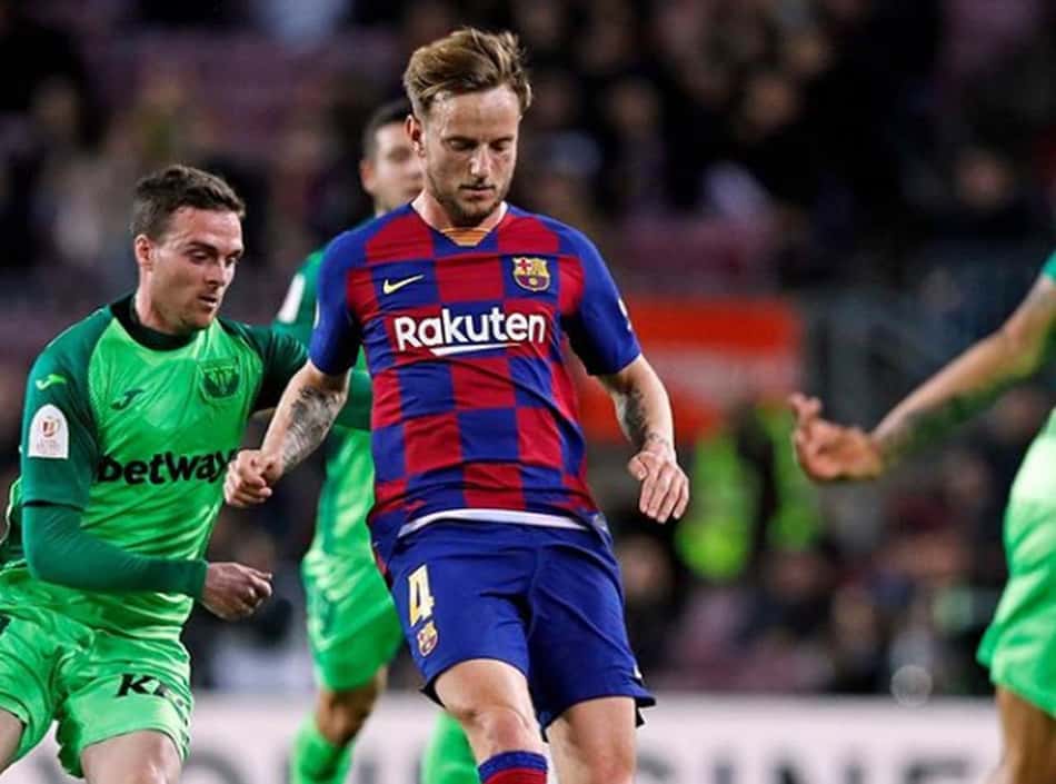 O bom filho a casa torna: Rakitic pode voltar ao Sevilla na próxima janela