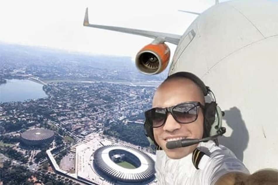 Tardelli chega a BH e é ovacionado pela torcida do Atlético-MG