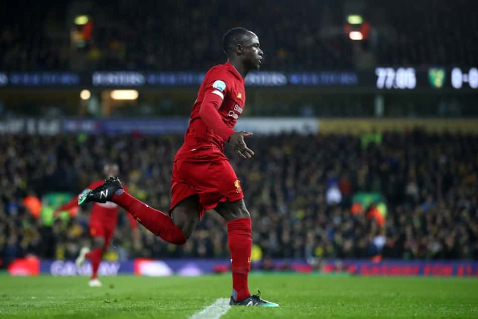 Mané retorna, decide, Liverpool bate Norwich e fica a 5 vitórias do título
