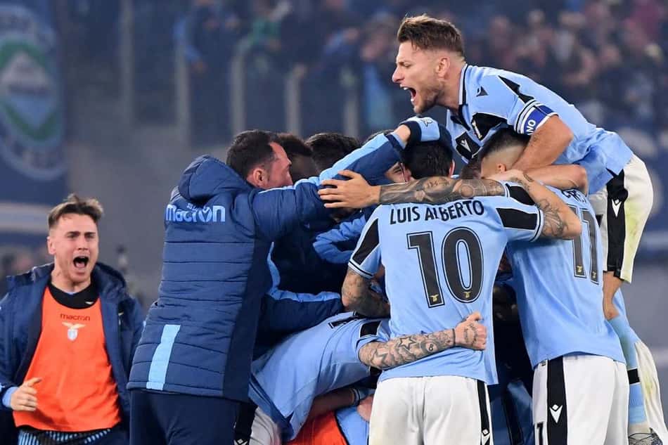 Em duelo de postulantes ao título, Lazio vira sobre a Inter de Milão