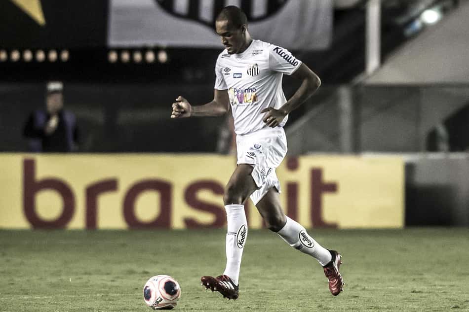 Luiz Felipe comemora sequência de vitórias do Santos