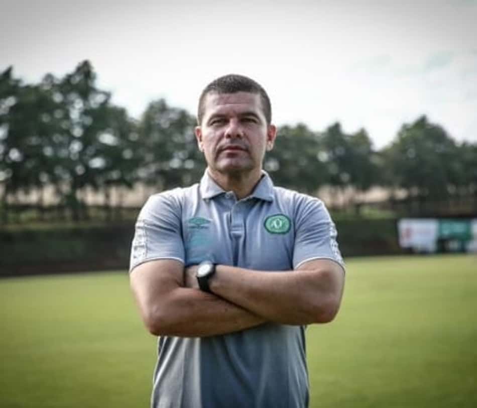 Em nota oficial da Chapecoense, Umberto Louzer fala sobre recusa ao Cruzeiro