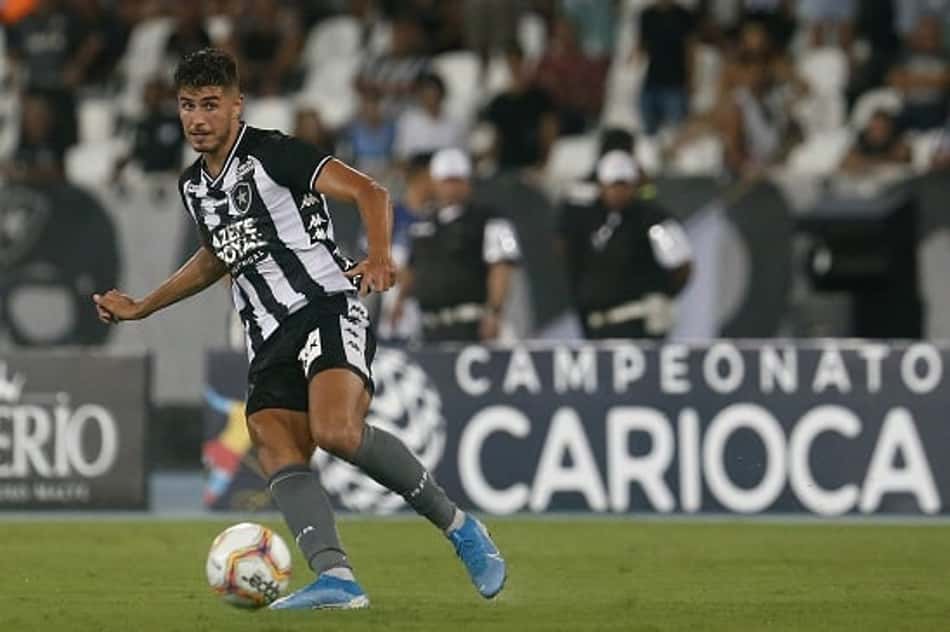 Artilheiro de 2020, Pedro Raul deve desfalcar o Botafogo contra o Náutico