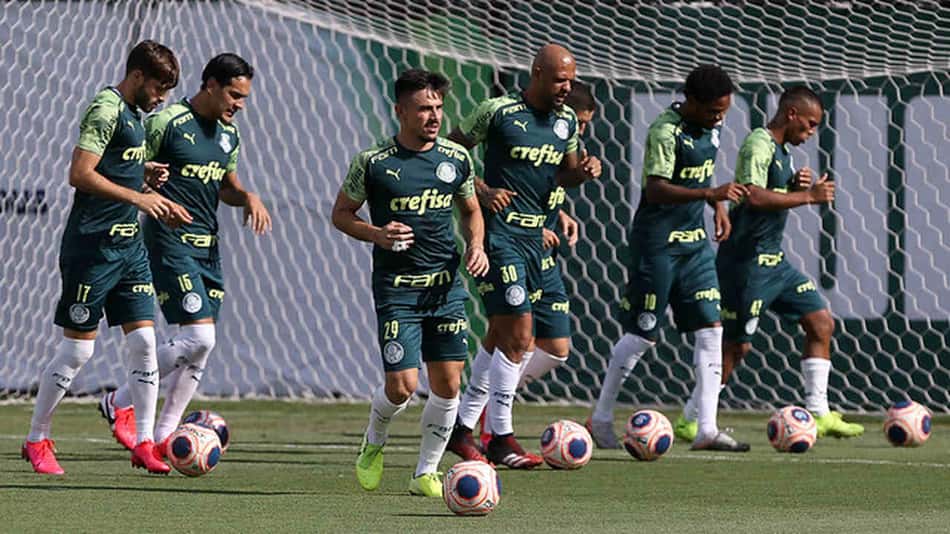 Com Prass na Academia, Palmeiras faz treino técnico sem definir time