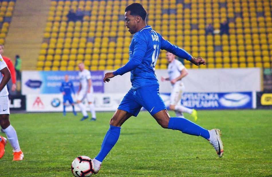Brasileiro é camisa 10 na Ucrânia e maior aposta de time na temporada