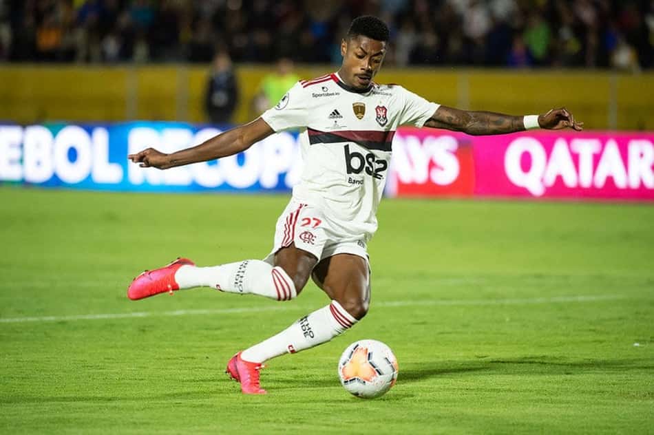 Com Bruno Henrique, Flamengo divulga relacionados para o clássico