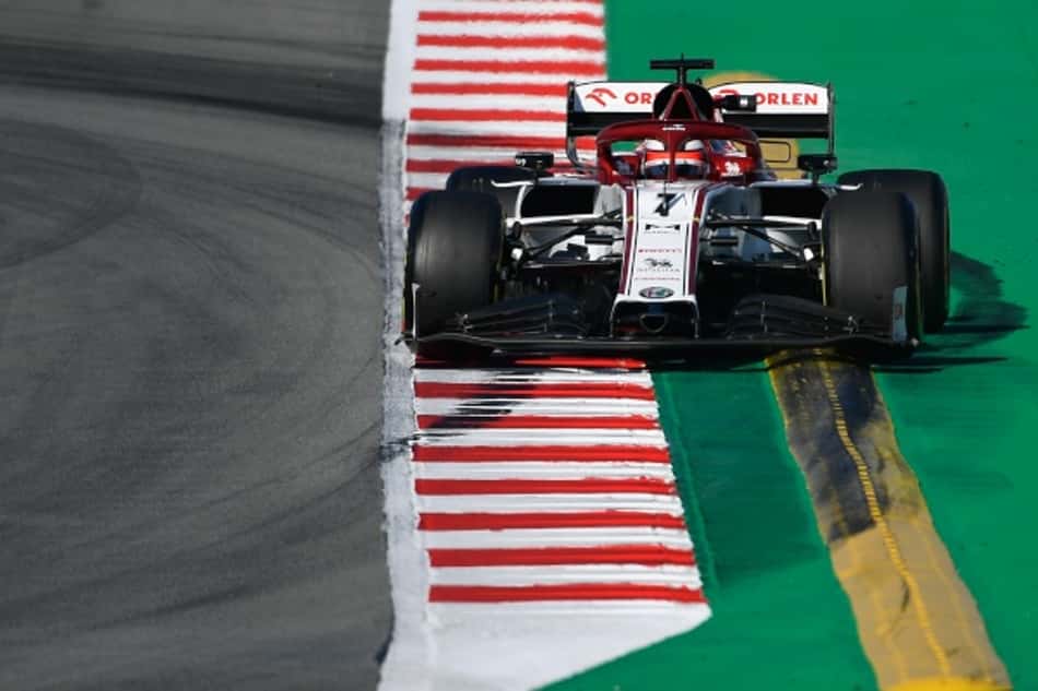 Raikkonen faz terceiro melhor tempo em Barcelona, mas sabe que "ainda é cedo"