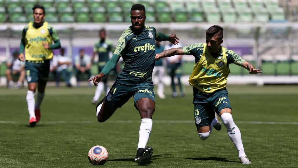 Vaivém: Nacional-POR compra o zagueiro Pedrão, do Palmeiras