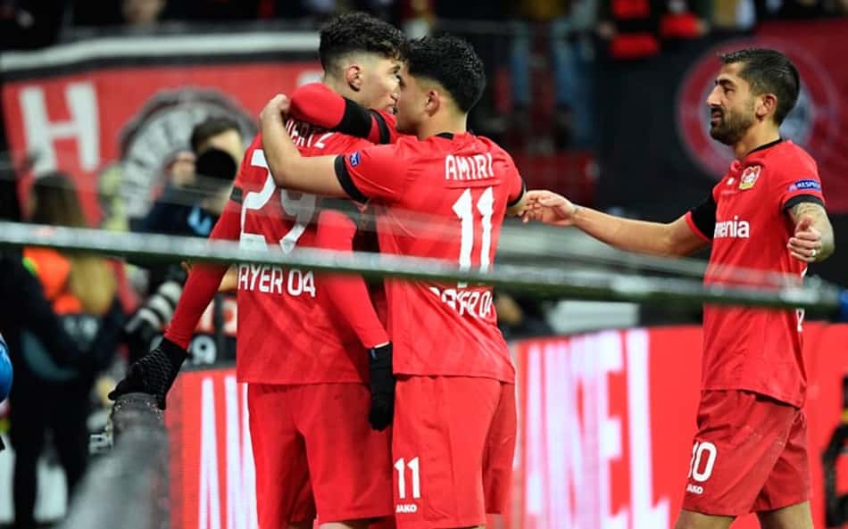 Leverkusen emplaca quadra e segue em busca de vaga na Champions