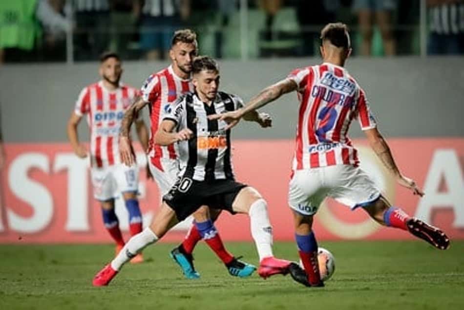 'Vocês já estão derrubando o treinador?', questiona presidente do Galo, em defesa de Dudamel