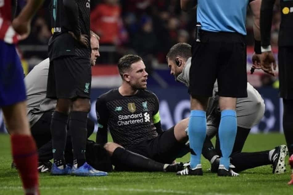Henderson sofre lesão e desfalca o Liverpool por três semanas