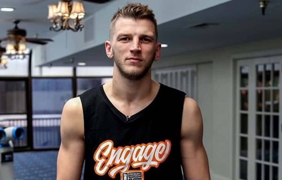 Hooker tem favoritismo sobre Felder em luta principal do UFC Auckland