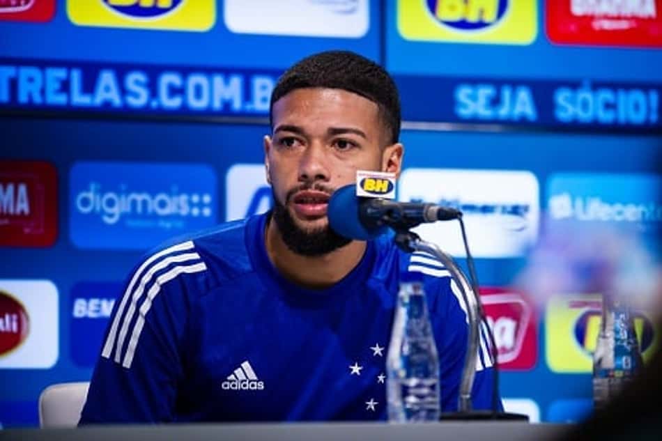 Volante Machado admite que Cruzeiro precisa melhorar seu desempenho e pede apoio