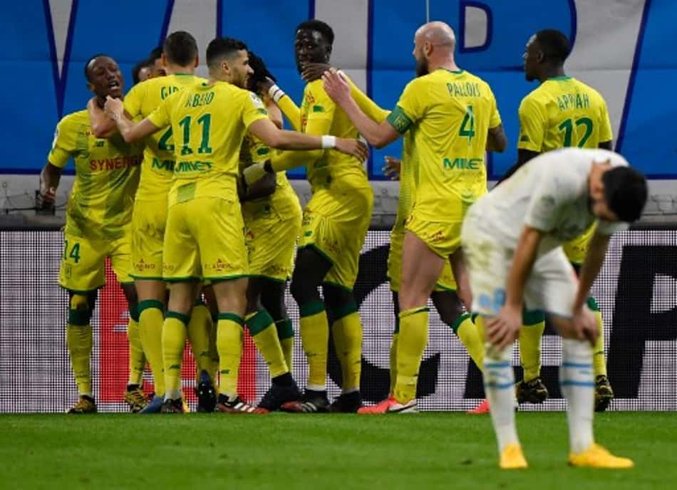 Nantes vence o Olympique fora e PSG pode abrir ainda mais na ponta