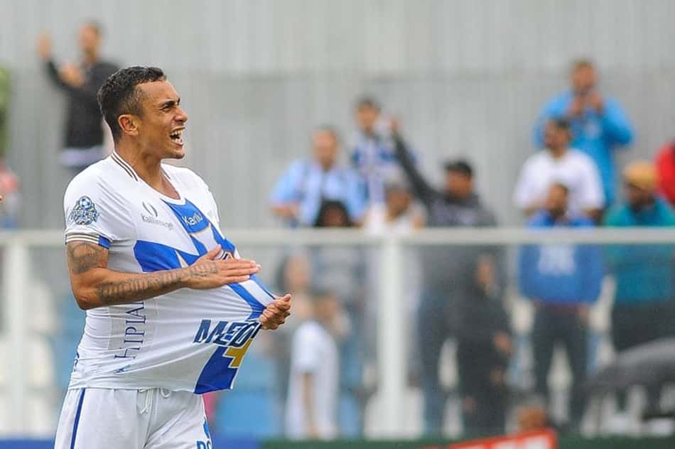 Vital concorda com pressão da torcida após derrota: 'É normal'