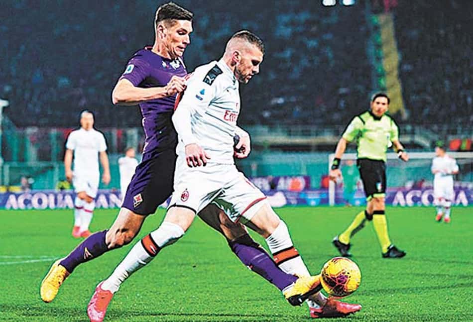 Fiorentina arranca empate com o Milan, mesmo com um a menos