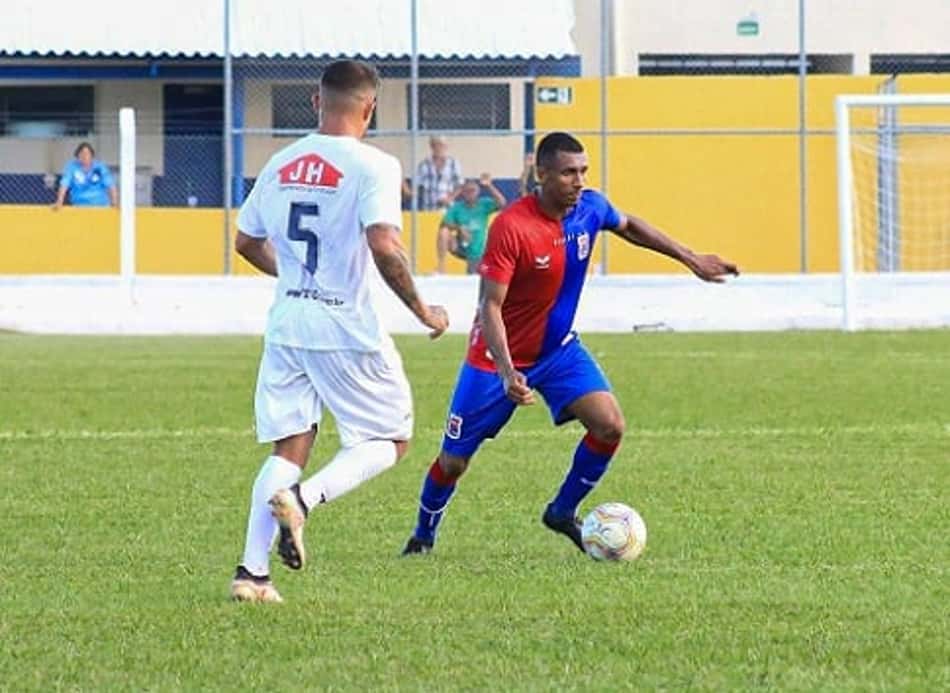 PSTC surpreende o Paraná e conquista sua primeira vitória no Estadual