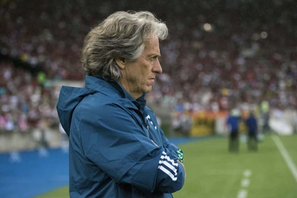 Jorge Jesus tem resultado positivo fraco ou inconclusivo e realiza contraprova para coronavírus