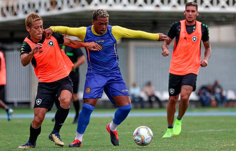 Busca por controle, testes e Honda tímido: o balanço do Botafogo no jogo-treino contra o Madureira