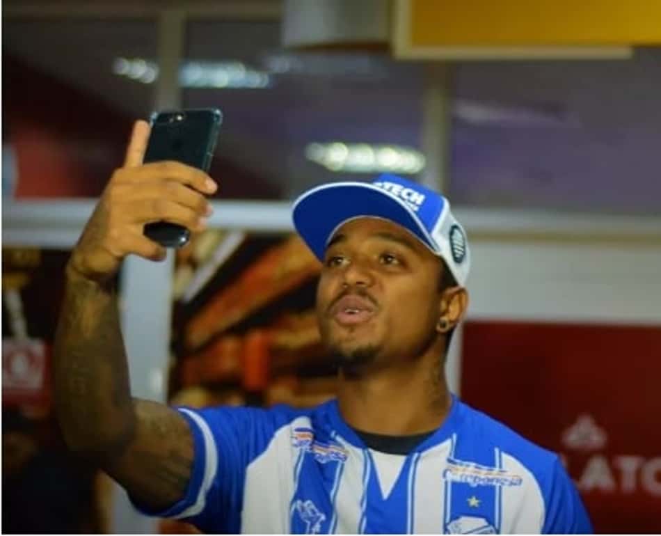 Reforço do CSA, atacante Michel Douglas está apto para estrear