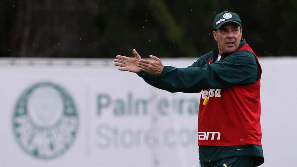 Luxemburgo fecha penúltimo treino tático do Palmeiras antes de clássico