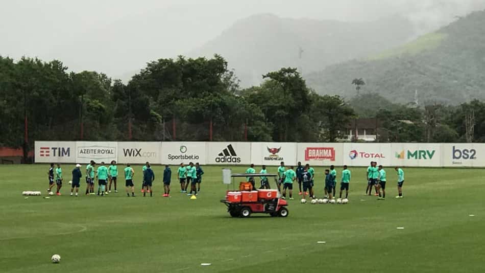 Após título e festa, Flamengo se reapresenta no Ninho do Urubu; trio não vai a campo