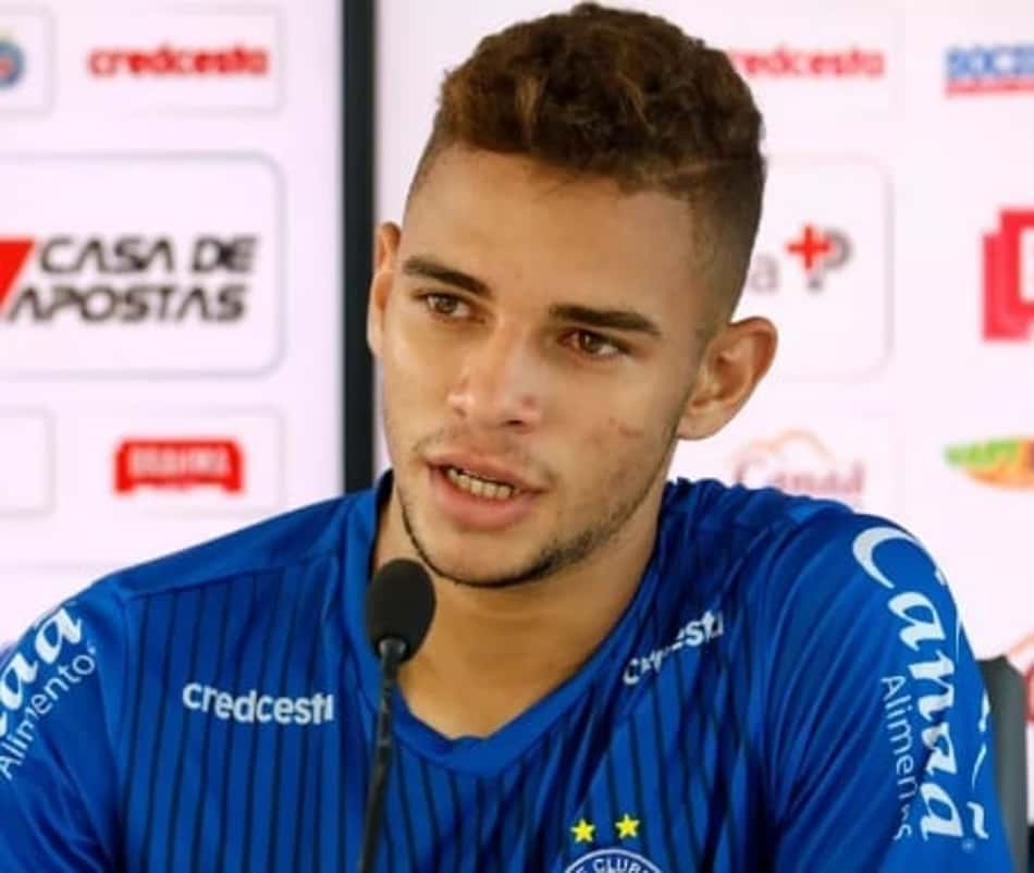 Volante do Bahia sobre clássico: 'Queremos dar alegria ao nosso torcedor'