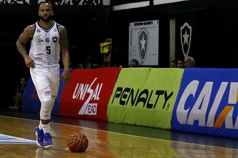 Na prorrogação, Botafogo vence Pinheiros e entra no G8 do NBB