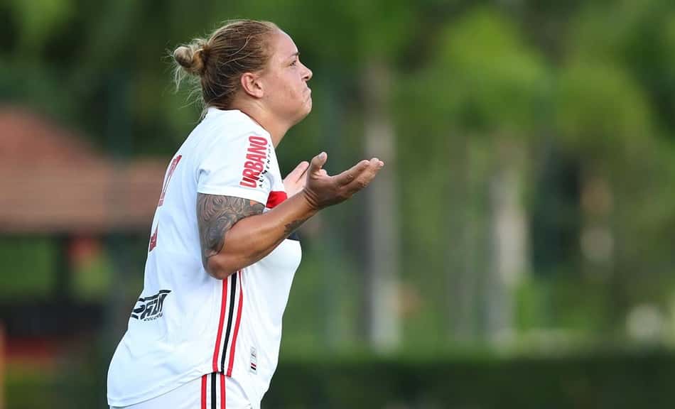 São Paulo vence no feminino e quebra longa série invicta do Corinthians